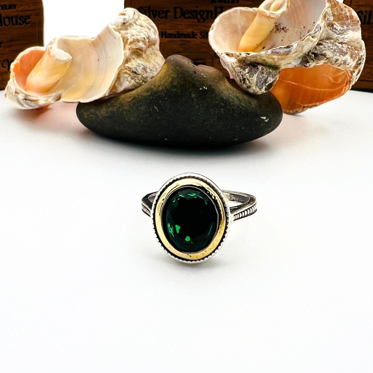 Green Emerald Oval Ring - TryAladdin