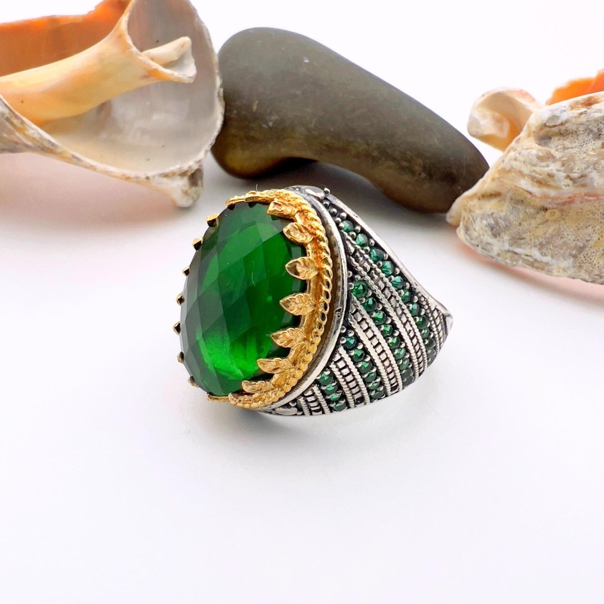 Green Oval Emerald Stone Men's Ring - TryAladdin