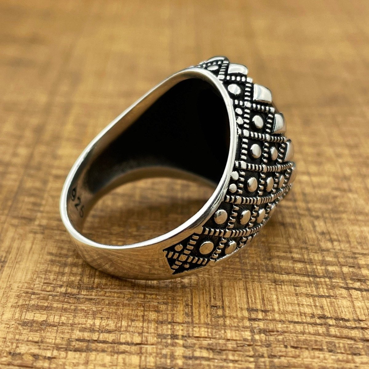 Handmade Men's Oval Black Zircon Silver Ring - TryAladdin