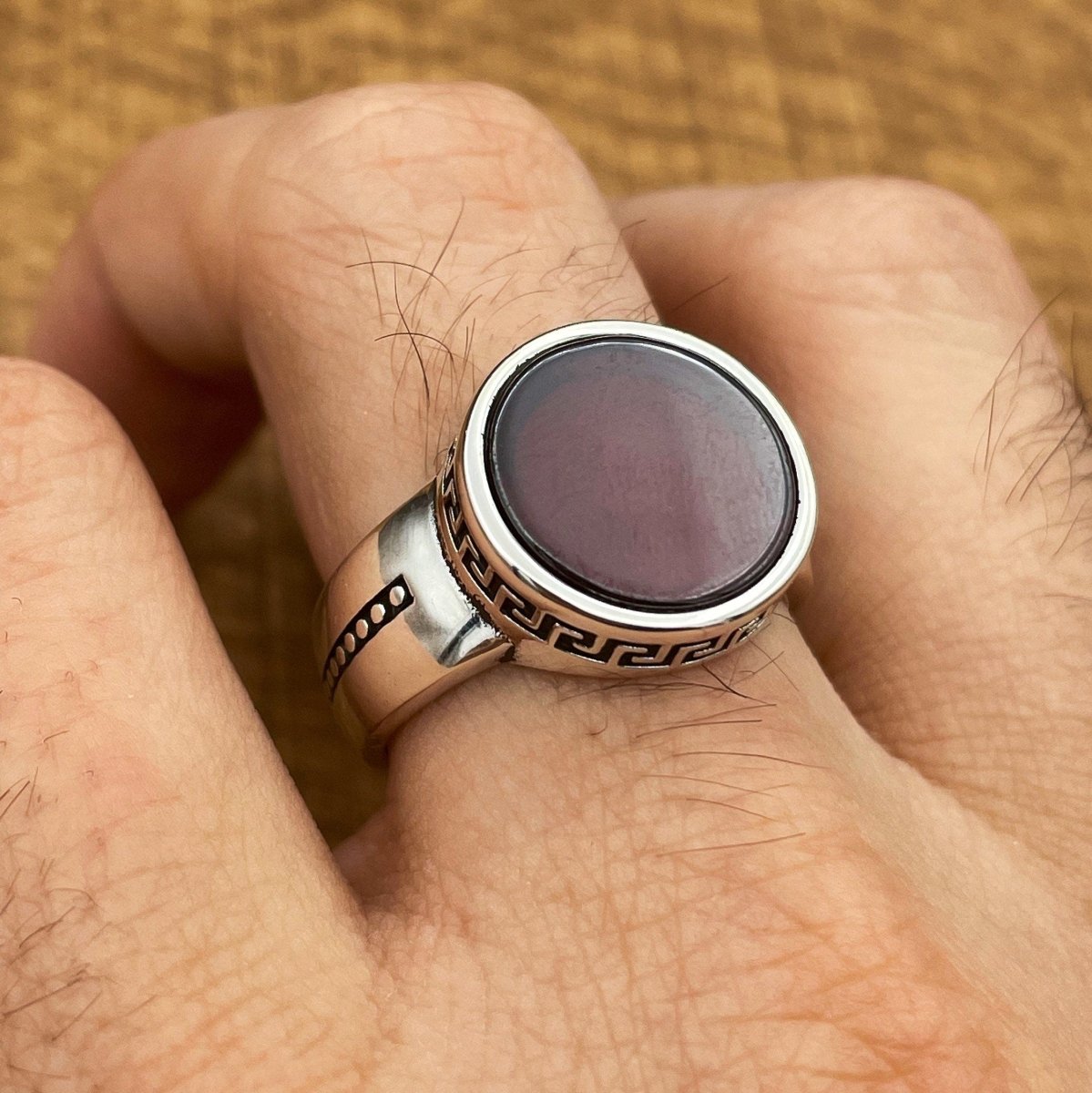 Handmade Minimalist Oval Red Agate Silver Ring - TryAladdin