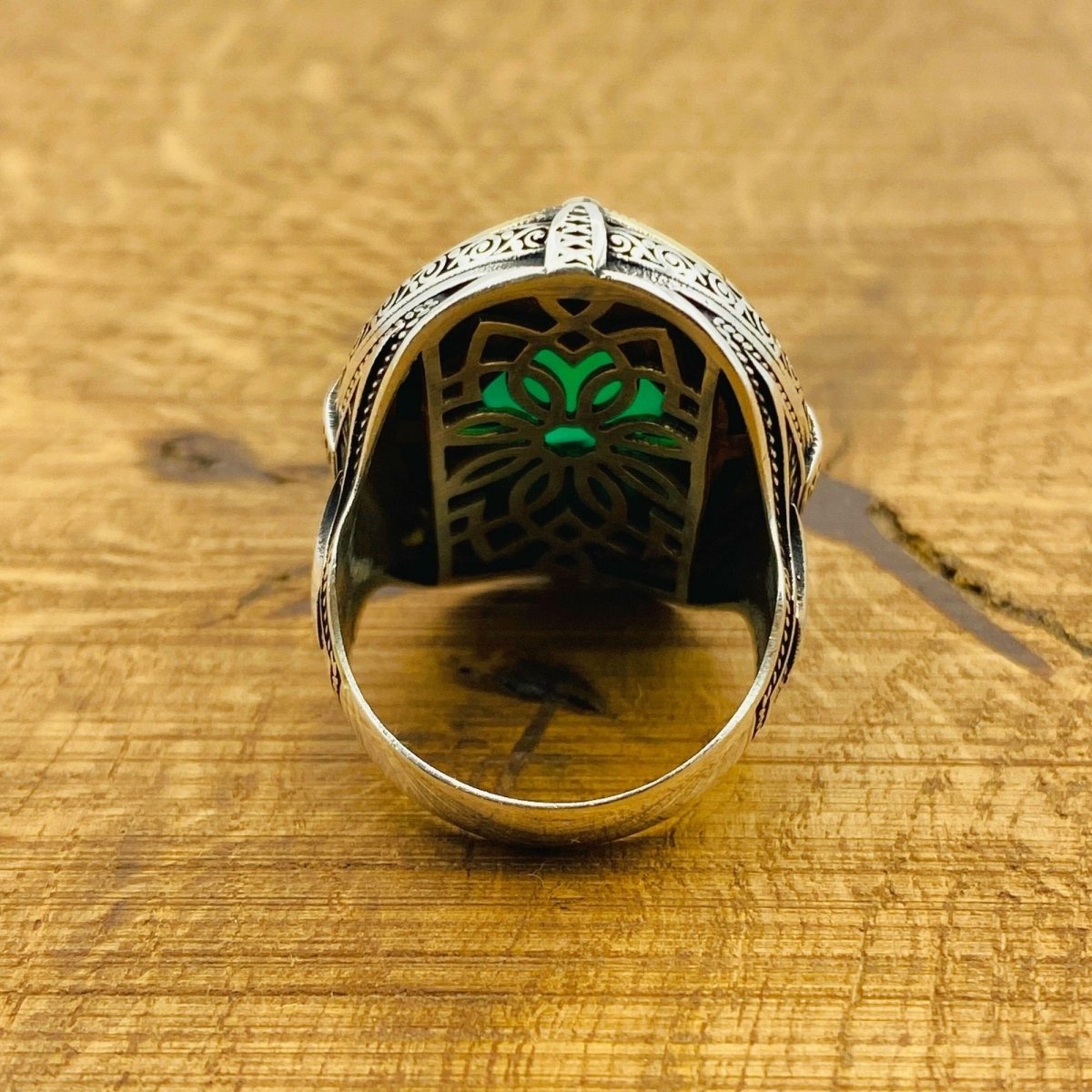 Men Natural Green Gemstone Silver Ring - TryAladdin