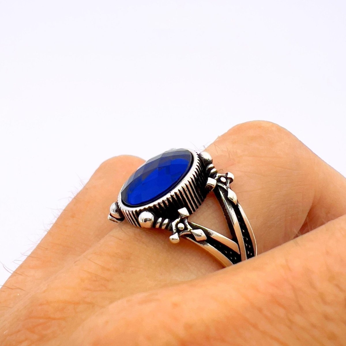 Men's Blue Sapphire Sword - Detail Ring - TryAladdin