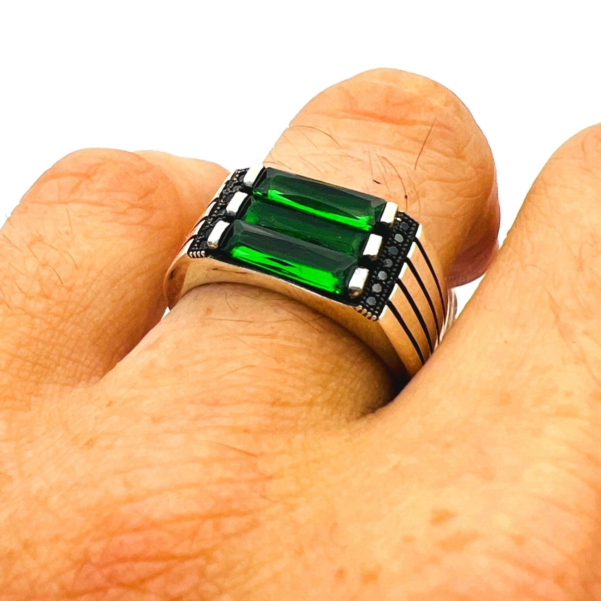 Men's Green Emerald Stone Ring - TryAladdin