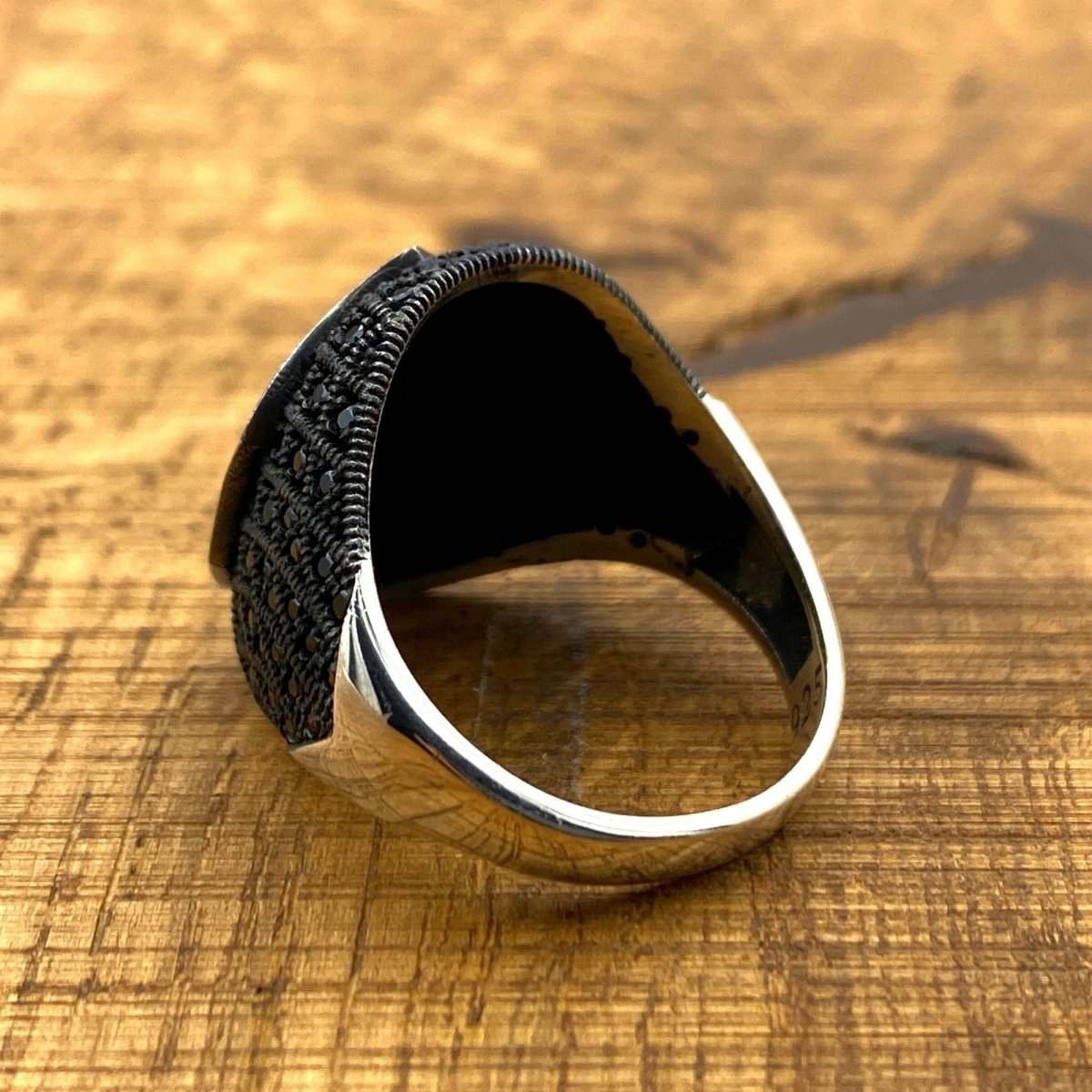 Men's Helmet Onyx Ring - TryAladdin