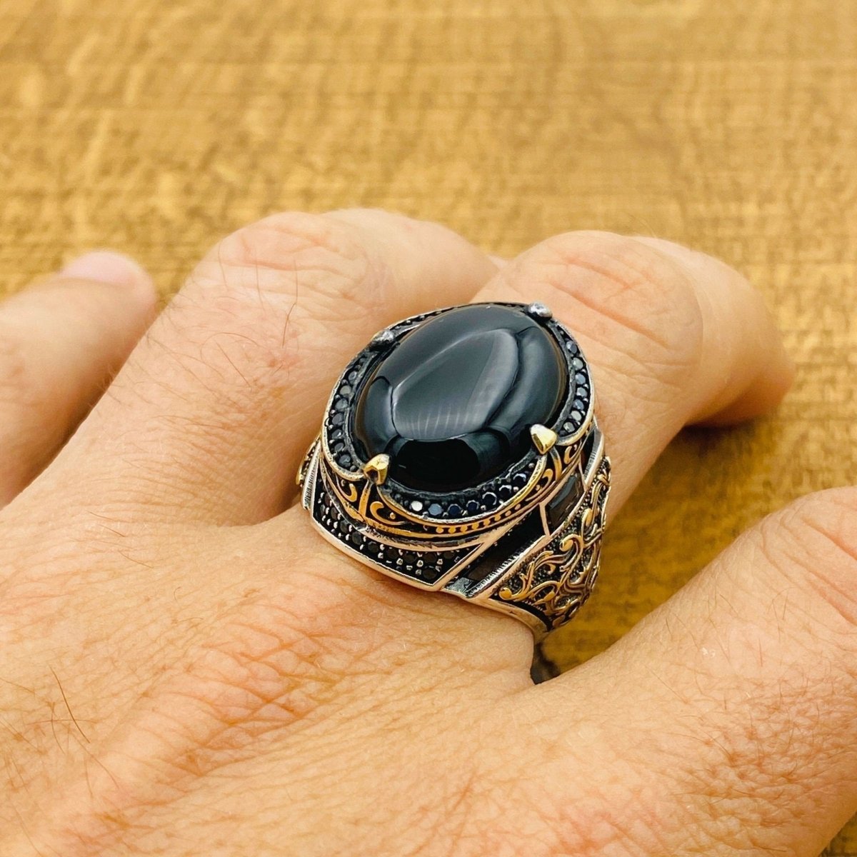 Men's Natural Black Onyx Silver Ring - TryAladdin