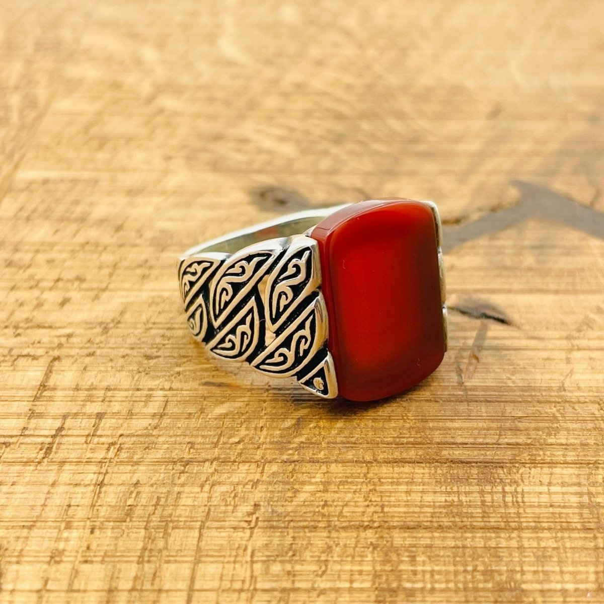 Men's Red Square Agate Ring - TryAladdin