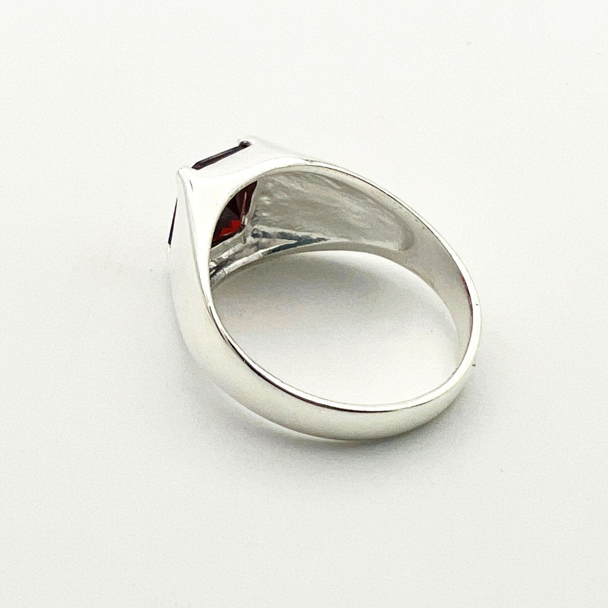 Modern Minimalist Men's Ruby Ring - TryAladdin