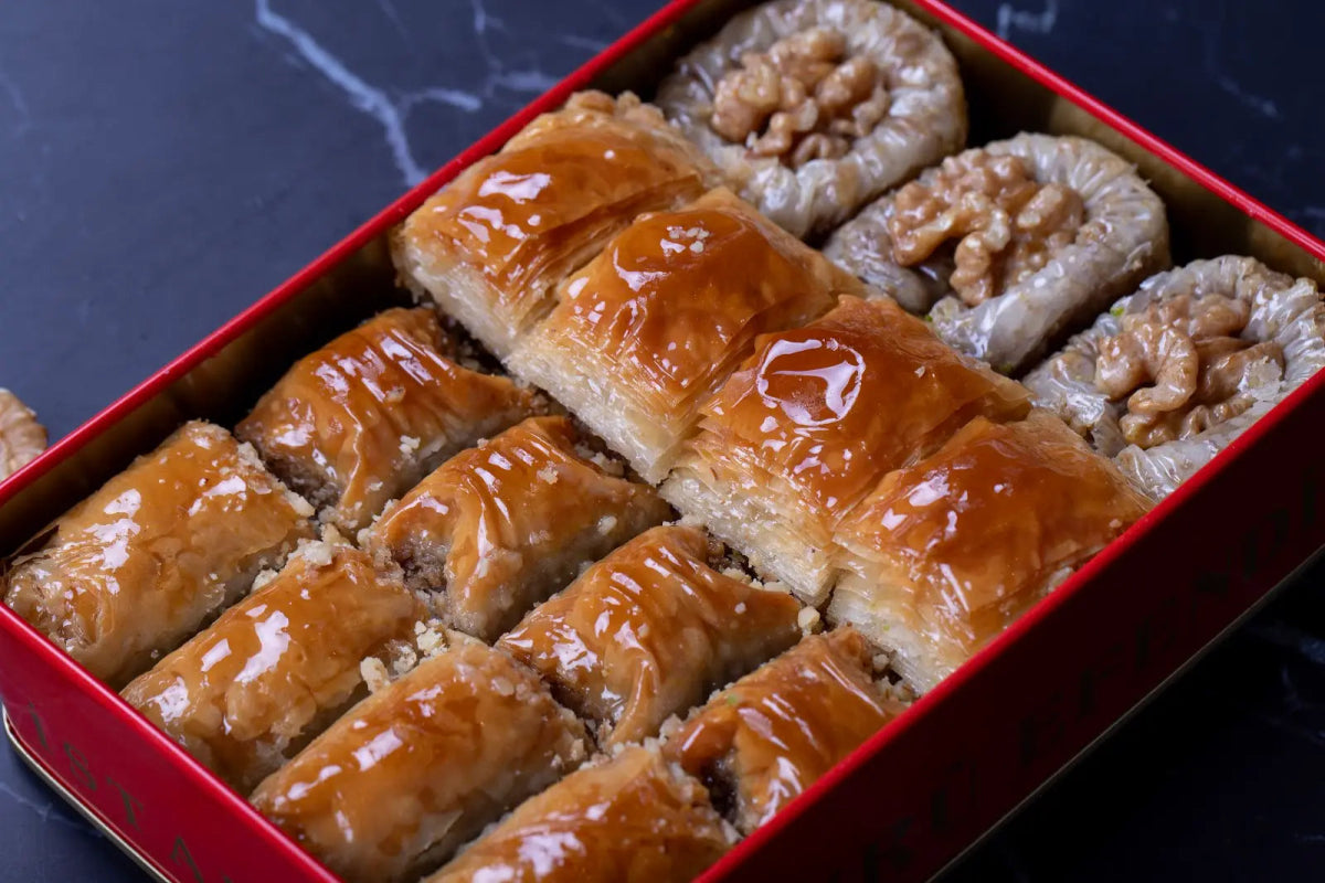 Sukru Efendi 1935 | Assorted Turkish Baklava with Walnut in Gift Metal Box - TryAladdin