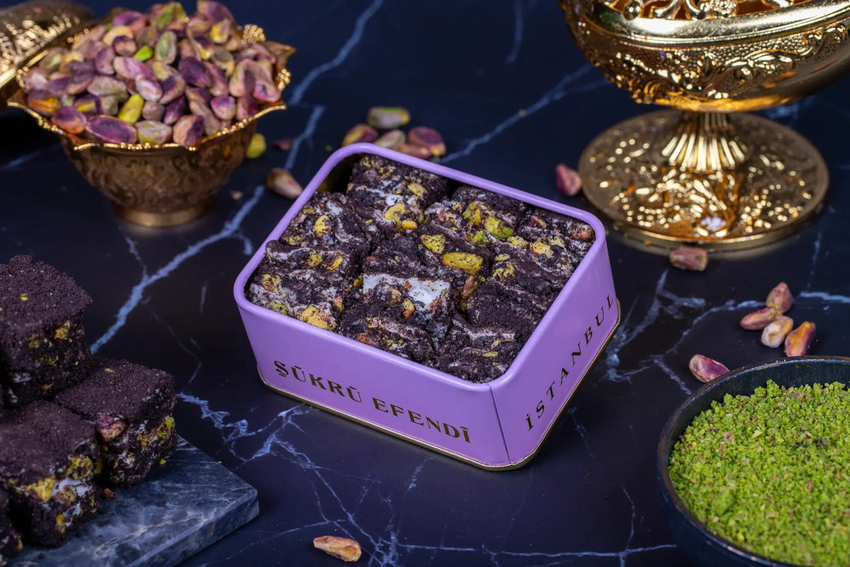 Sukru Efendi 1935 | Luxury Baklava Turkish Delight - Oreo Biscuit Covered with Oreo Cream and Pistachio - TryAladdin