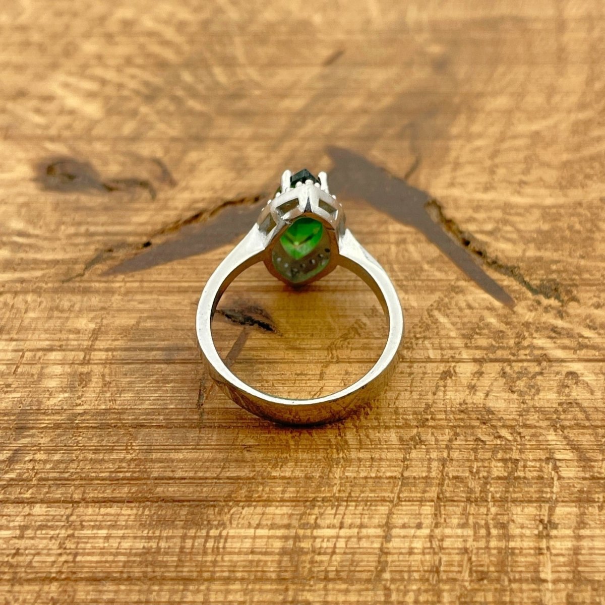 Women's Emerald Silver Ring - TryAladdin