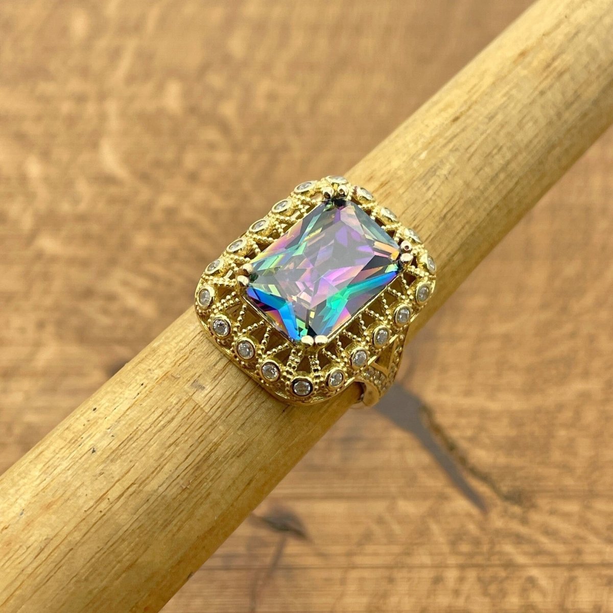 Women's Mystic Topaz Silver Ring - TryAladdin