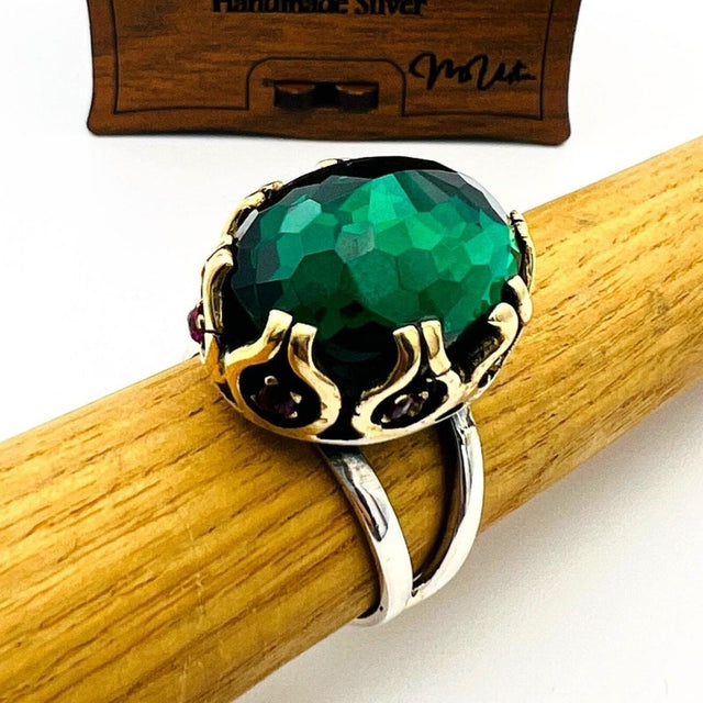 Women's Oval Emerald Ring - TryAladdin